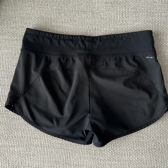 Womens adidas shorts - Picture 2 of 2